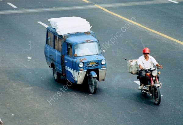 Vehicles, Yantze River Bridge, Nanjing